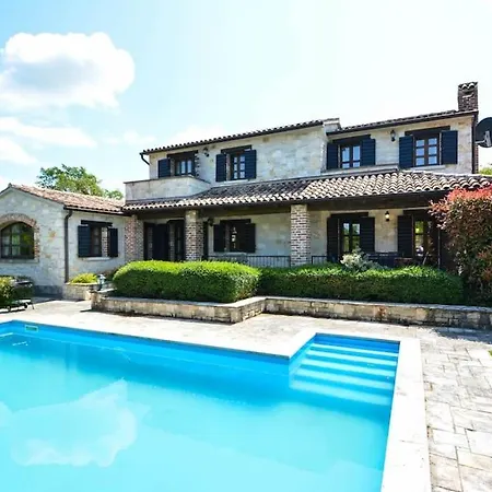 Lunaria - Istrian With Pool