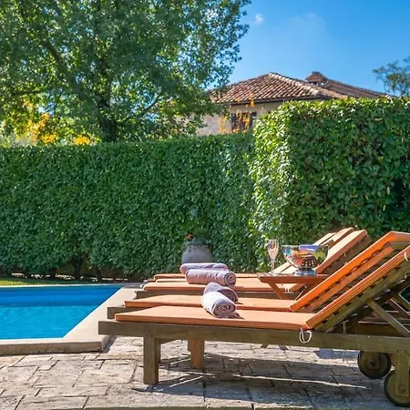 Lunaria - Istrian With Pool *