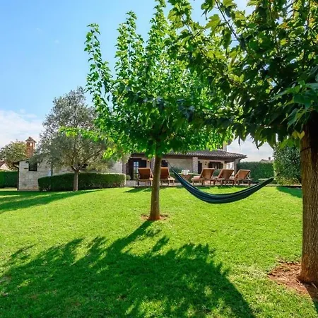 Lunaria - Istrian With Pool Villa Višnjan