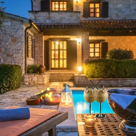 Lunaria - Istrian With Pool Villa