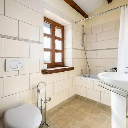 Villa Lunaria - Istrian With Pool