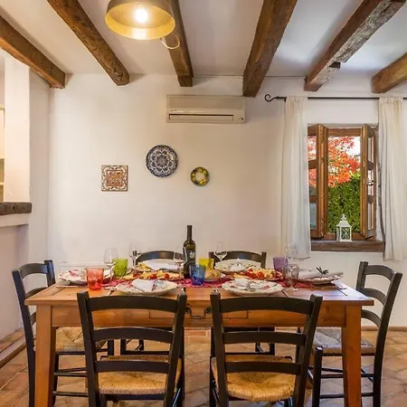 Villa Lunaria - Istrian With Pool